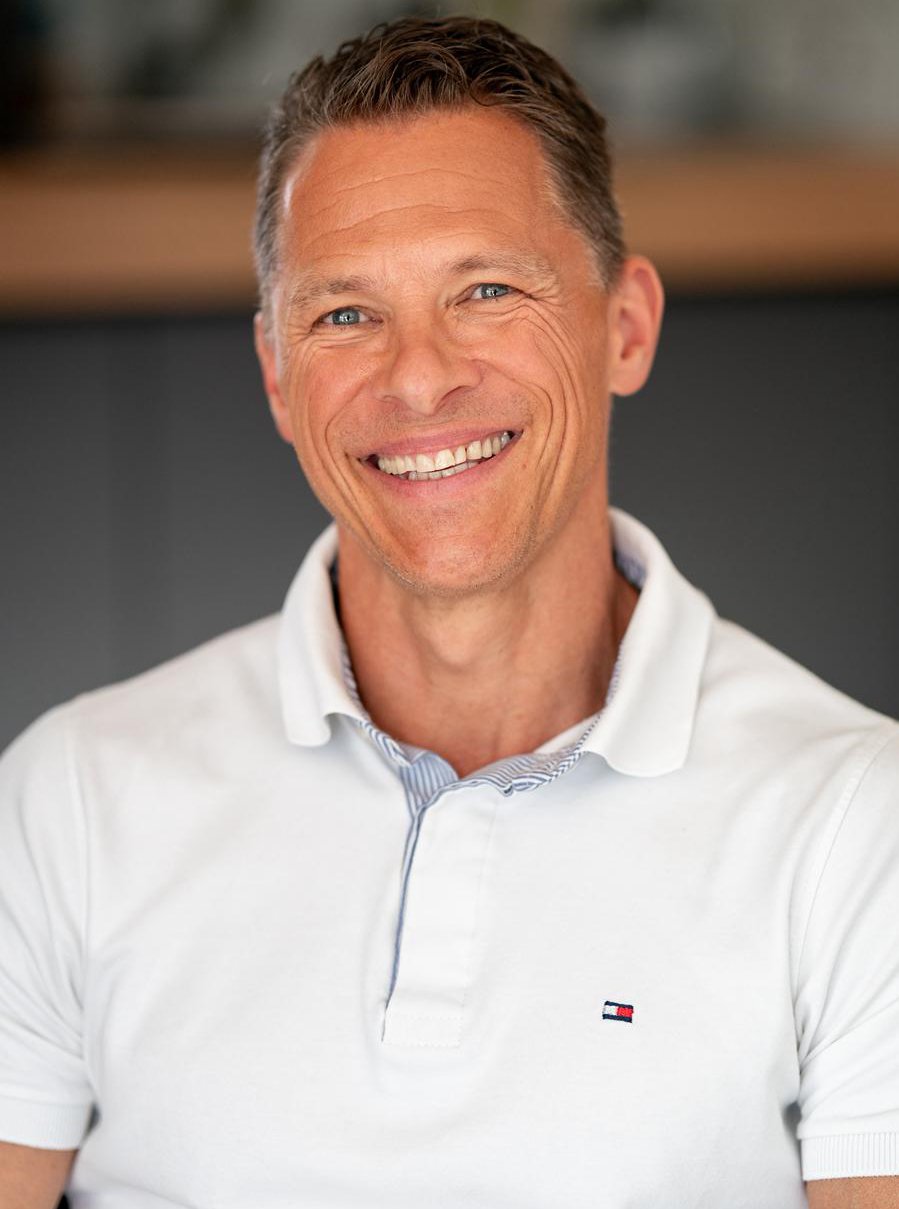 Dr. Micha Kucharczyk